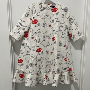 MANUA MANADO ABSTRACT DRESS WITH RUFFLE HEM